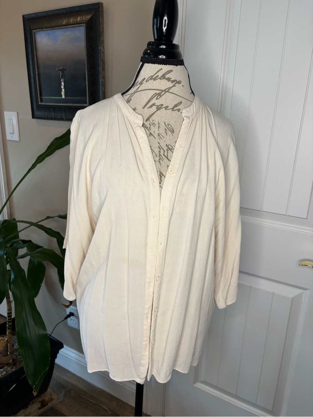 Women's Cream Button-Front Lightweight blouse